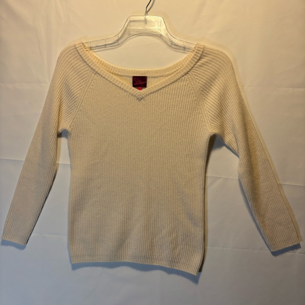 Chic Cashmere V-Neck Cream Premium Sweater for Women - 100% Cashmere